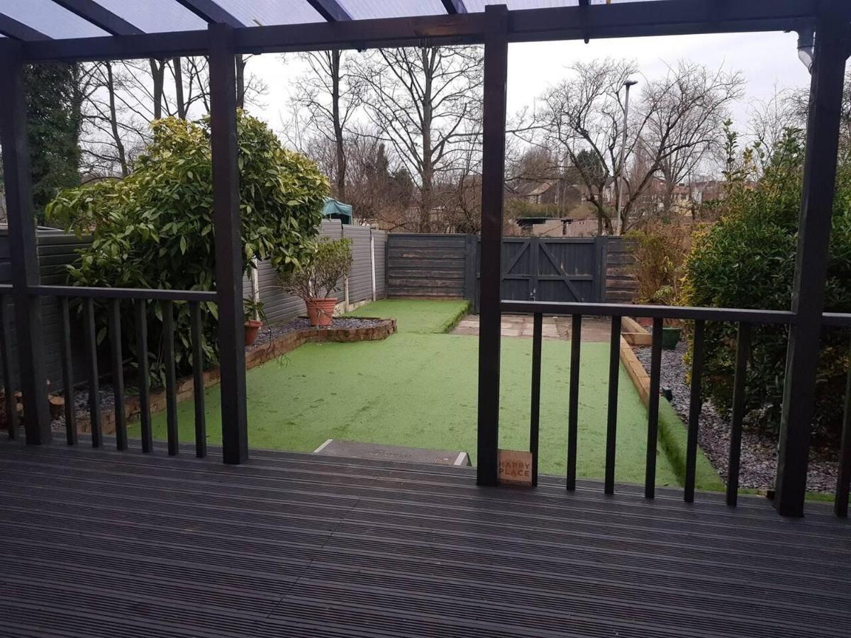 Bright 4-Bed House 15 Min To Manchester Centre Villa Kültér fotó