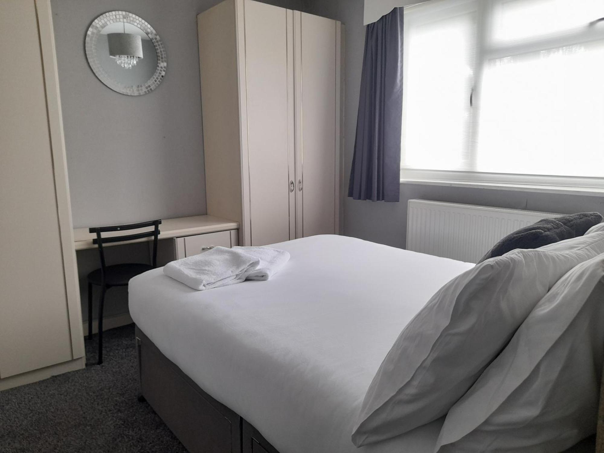 Bright 4-Bed House 15 Min To Manchester Centre Villa Kültér fotó