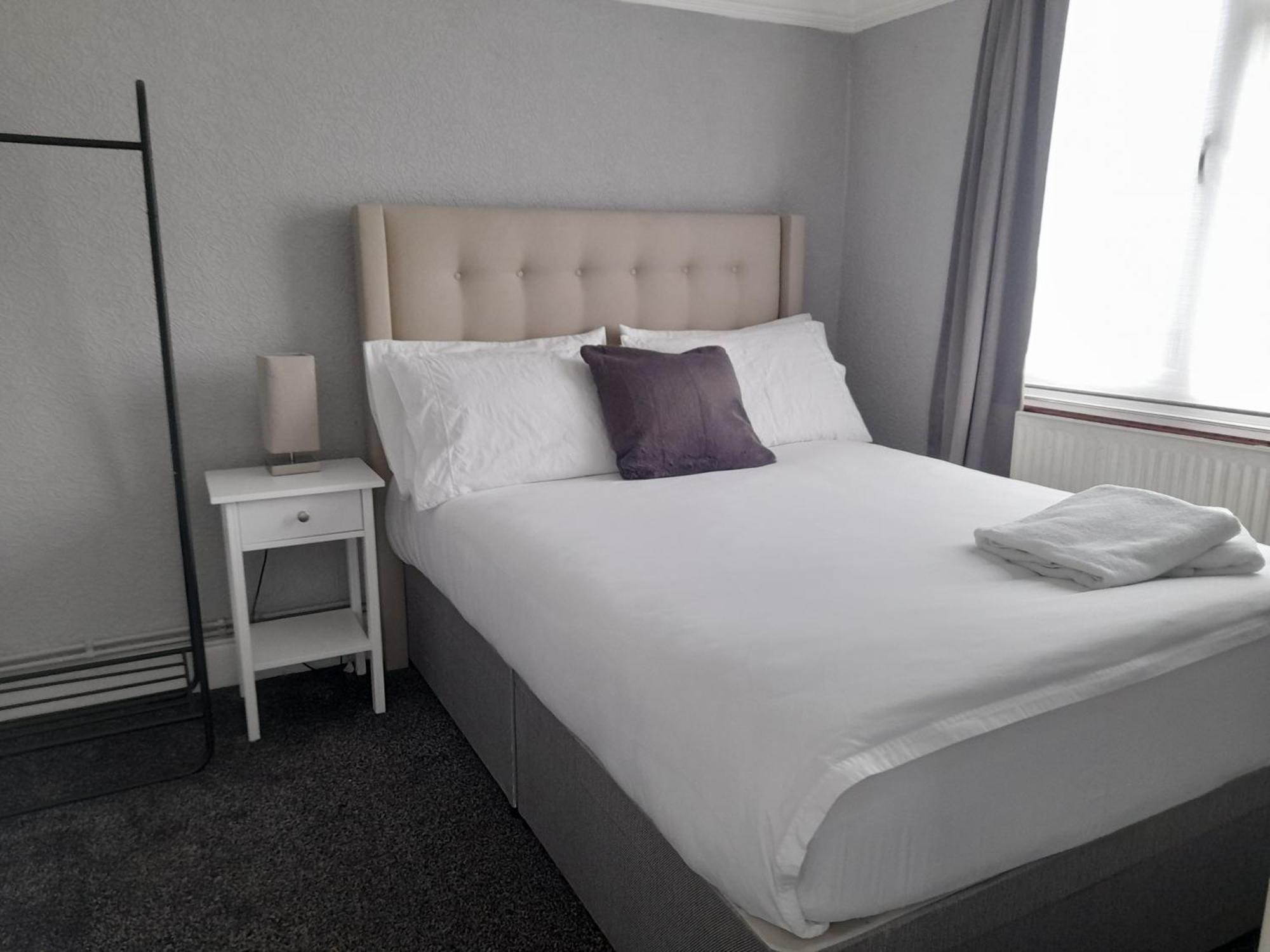 Bright 4-Bed House 15 Min To Manchester Centre Villa Kültér fotó