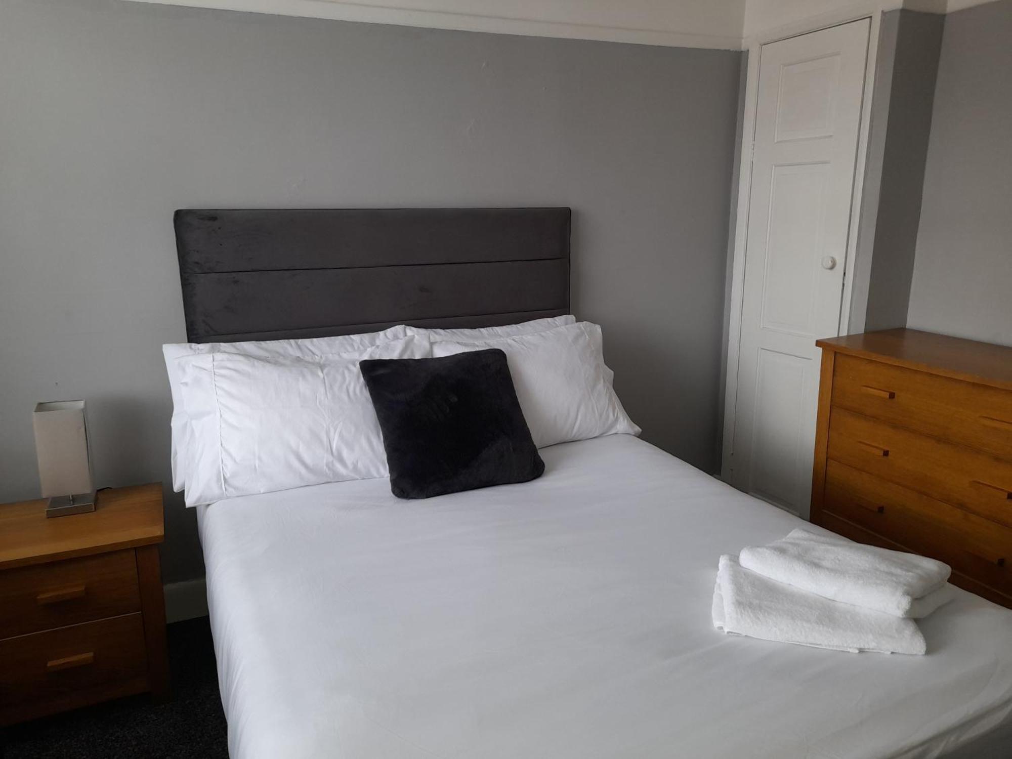 Bright 4-Bed House 15 Min To Manchester Centre Villa Kültér fotó