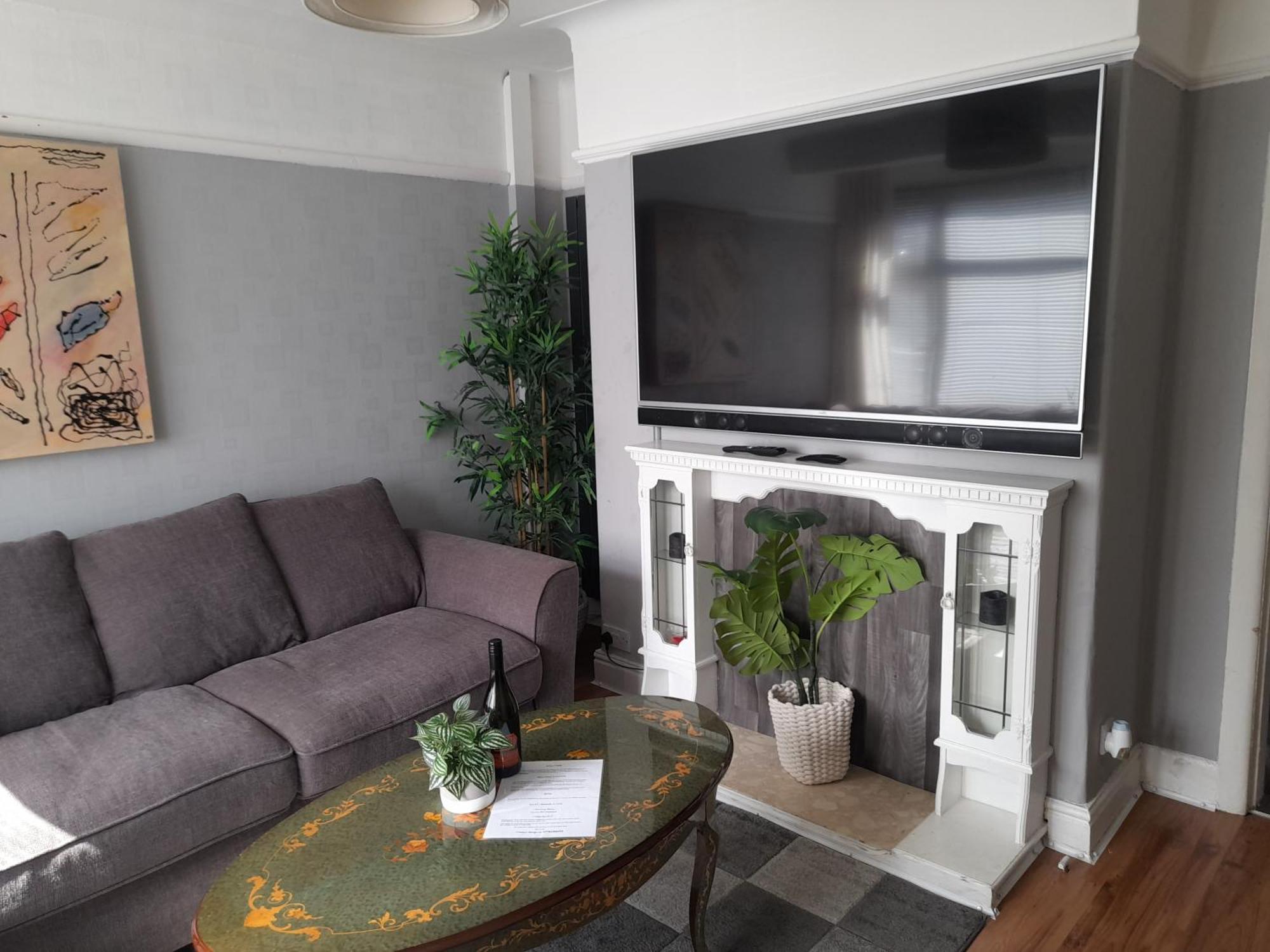 Bright 4-Bed House 15 Min To Manchester Centre Villa Kültér fotó